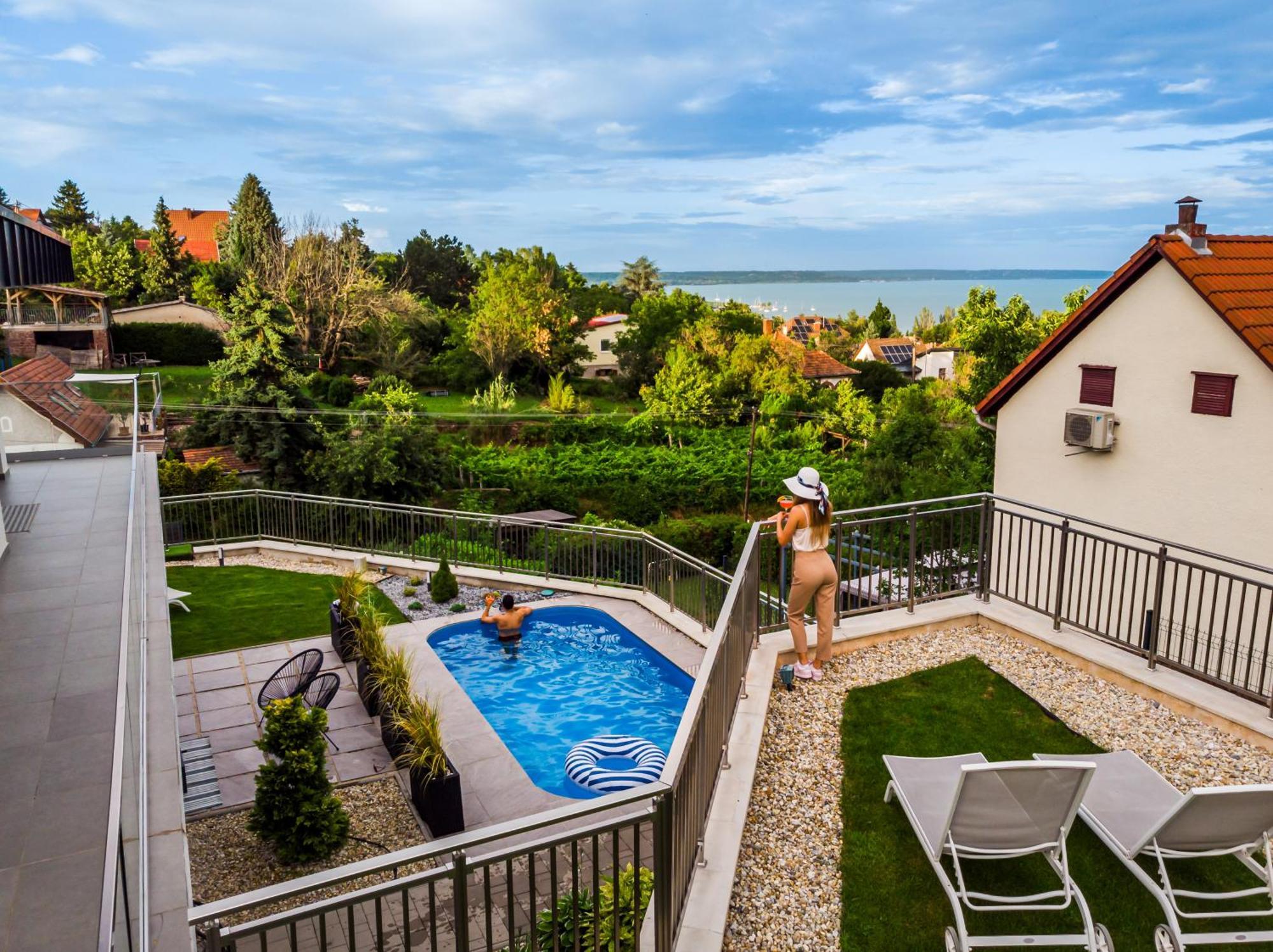 Lake Spirit Boutique Apartments Balatonalmádi Екстериор снимка