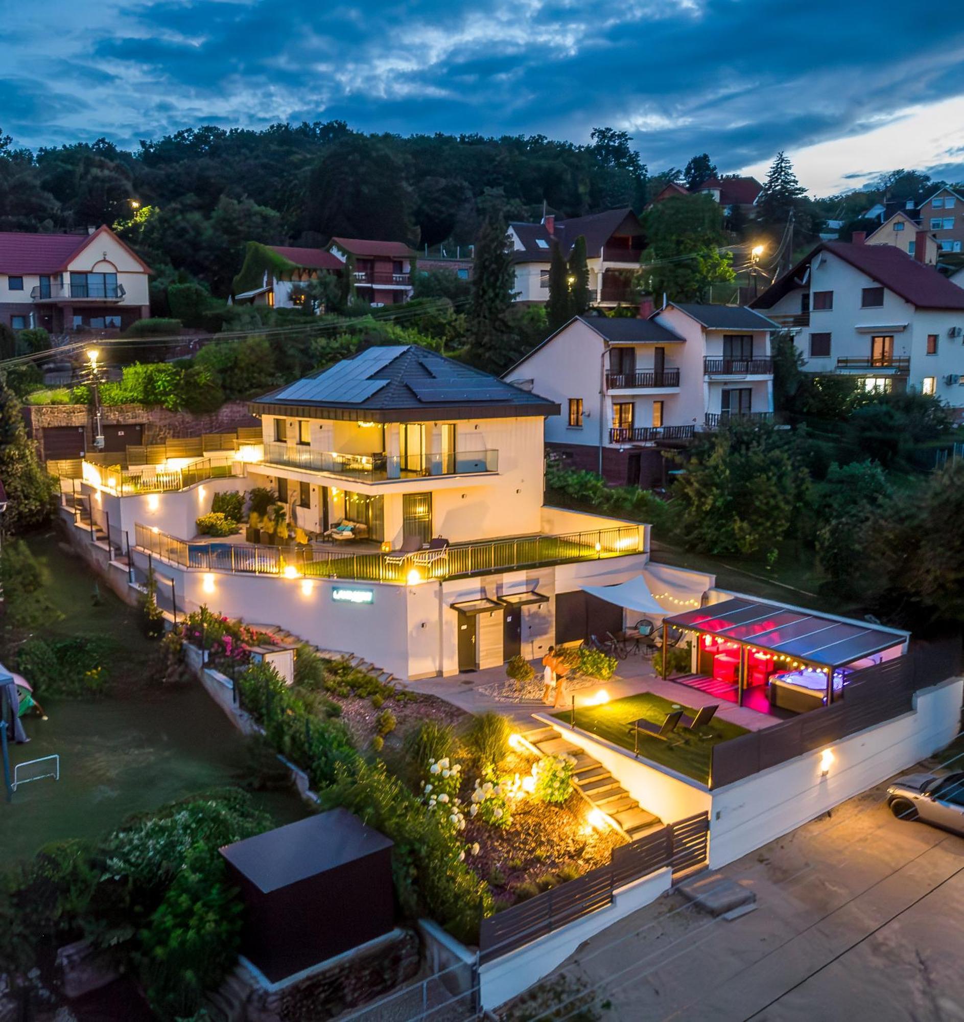 Lake Spirit Boutique Apartments Balatonalmádi Екстериор снимка